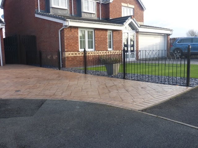 Abbey metal fencing installed to separate 2 new build homes