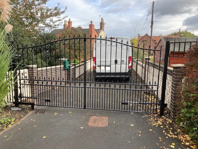 Bespoke talisman arched gates