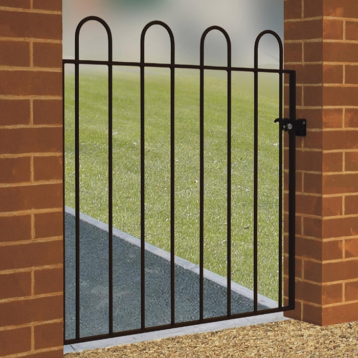 Court metal gate design