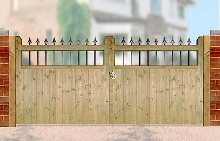 Hampton wooden driveway gates design
