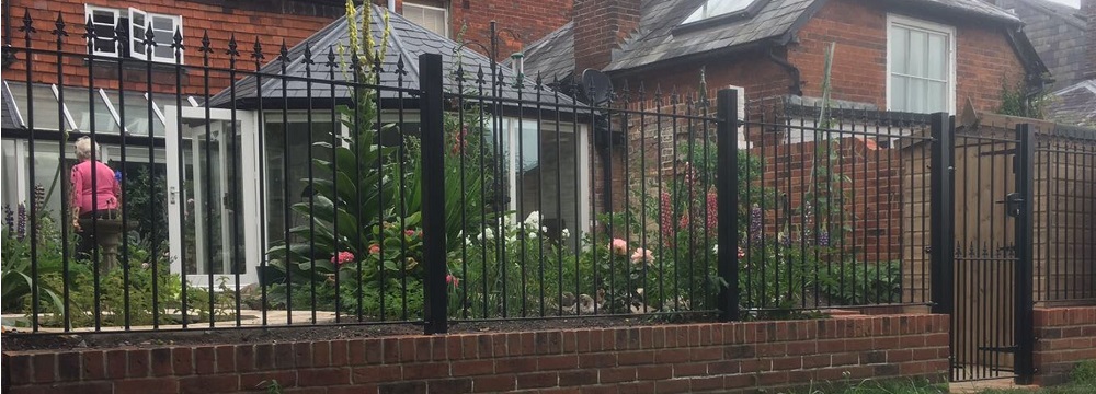 How to top metal railings from rusting