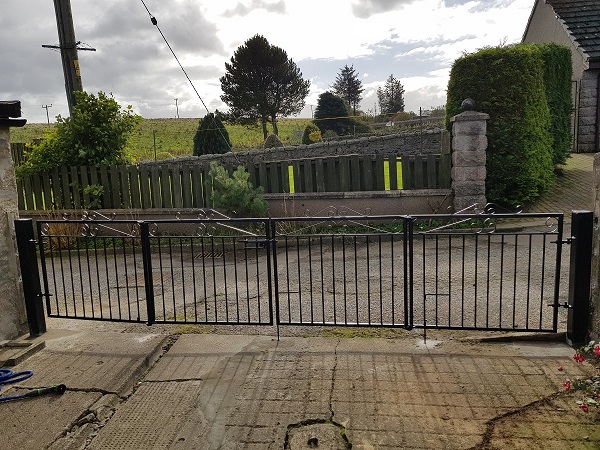 Marlborough driveway gates with a bi fold design