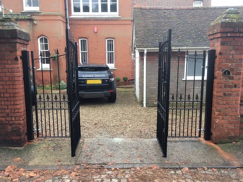 Royal Premier made to measure customer bi folding gate design