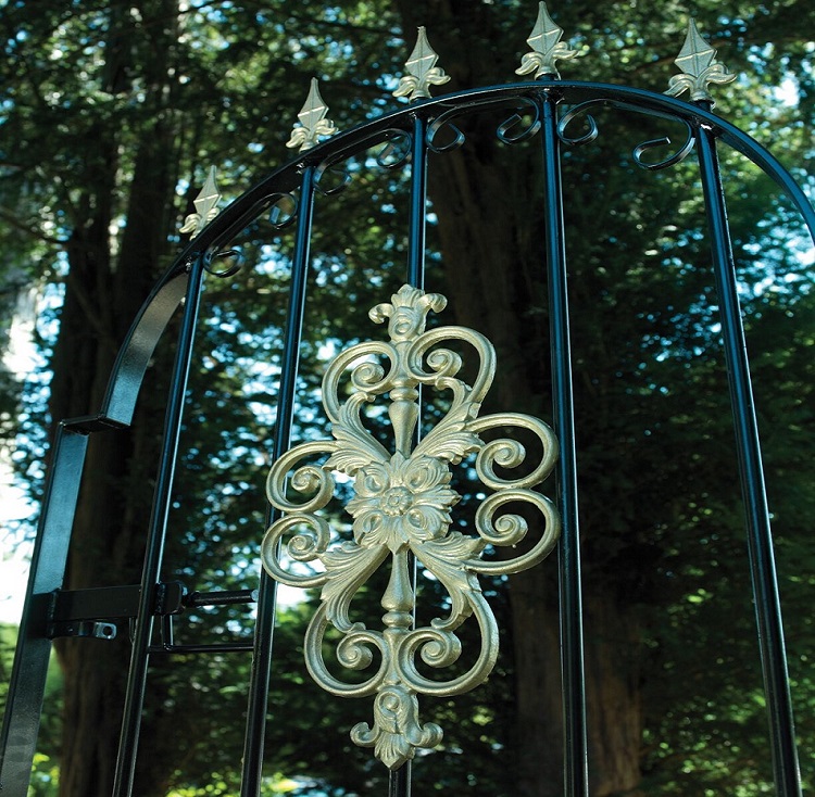 Royal premier iron gate with gold painted decorative elements