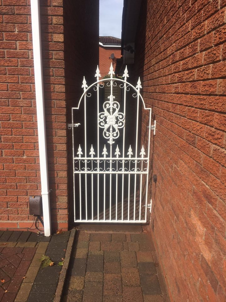 Royal Premier Garden Gate painted white