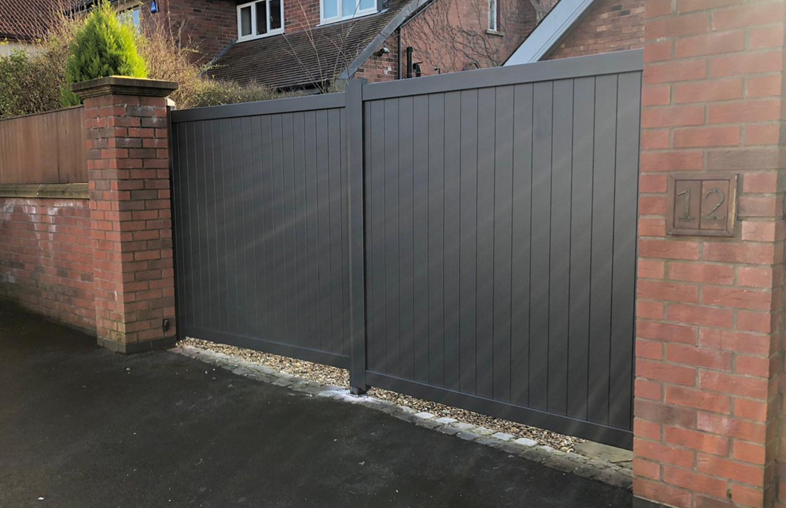 Vertical infill modern double aluminium driveway gates