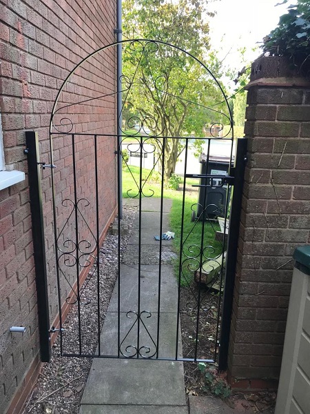 Winchester arched side gate design